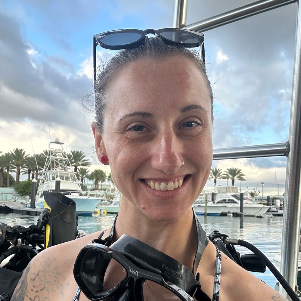 Meet your Posher, Dana